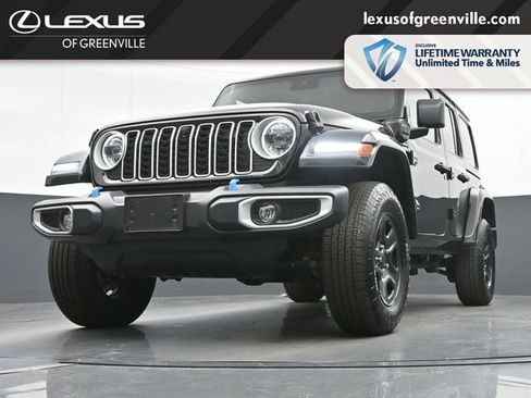 Used 2024 Jeep Wrangler Unlimited Sahara w/ Technology Group AWD/4WD image 32