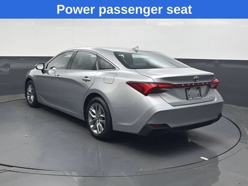 Used 2022 Toyota Avalon XLE w/ Moonroof Package FWD image 6