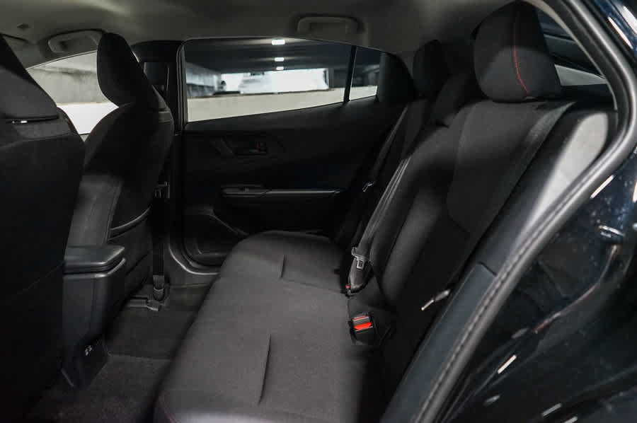 Used 2026 Toyota Prius Plug-In Hybrid FWD image 18