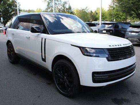 New 2025 Land Rover Range Rover Long Wheelbase SE image 9