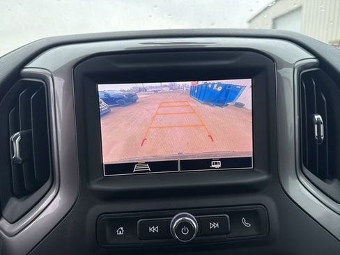 Used 2023 Chevrolet Silverado 1500 Custom image 18