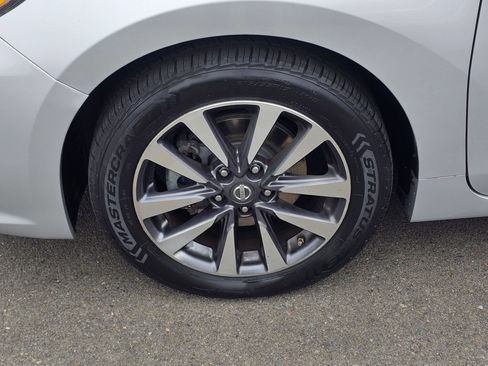 Used 2017 Nissan Altima 2.5 SV FWD image 13