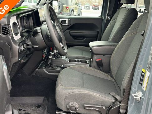 Used 2025 Jeep Wrangler Willys 4xe image 14