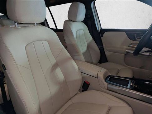 Certified 2025 Mercedes-Benz GLB 250 image 21
