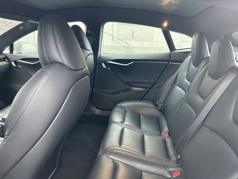 Used 2020 Tesla Model S Long Range Plus image 12