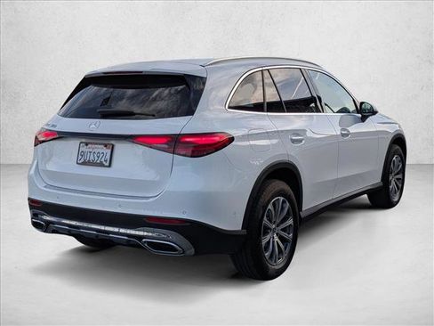 Certified 2025 Mercedes-Benz GLC 300 image 5