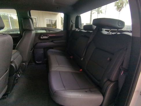 Used 2024 GMC Sierra 1500 SLT AWD/4WD image 16