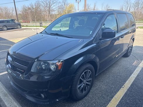 Used 2018 Dodge Grand Caravan GT FWD image 2