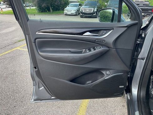 Used 2021 Buick Enclave Avenir w/ Avenir Technology Package image 9