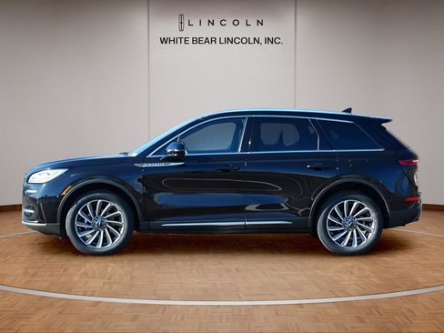 Certified 2023 Lincoln Corsair Reserve w/ Equipment Group 202A image 8