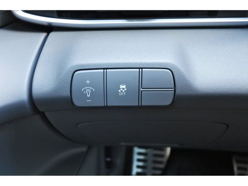 Certified 2025 Hyundai Elantra Sport FWD image 21