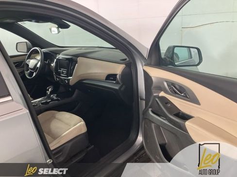 Used 2023 Chevrolet Traverse LS w/ Safety Package FWD image 17
