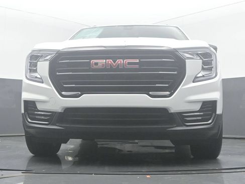 Used 2024 GMC Terrain SLE w/ Driver Convenience Package FWD image 44
