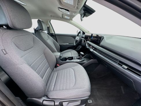 Used 2025 Kia K4 EX FWD image 19