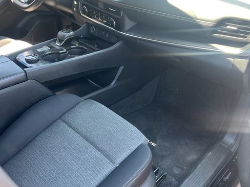 Used 2022 Nissan Rogue S AWD/4WD image 22