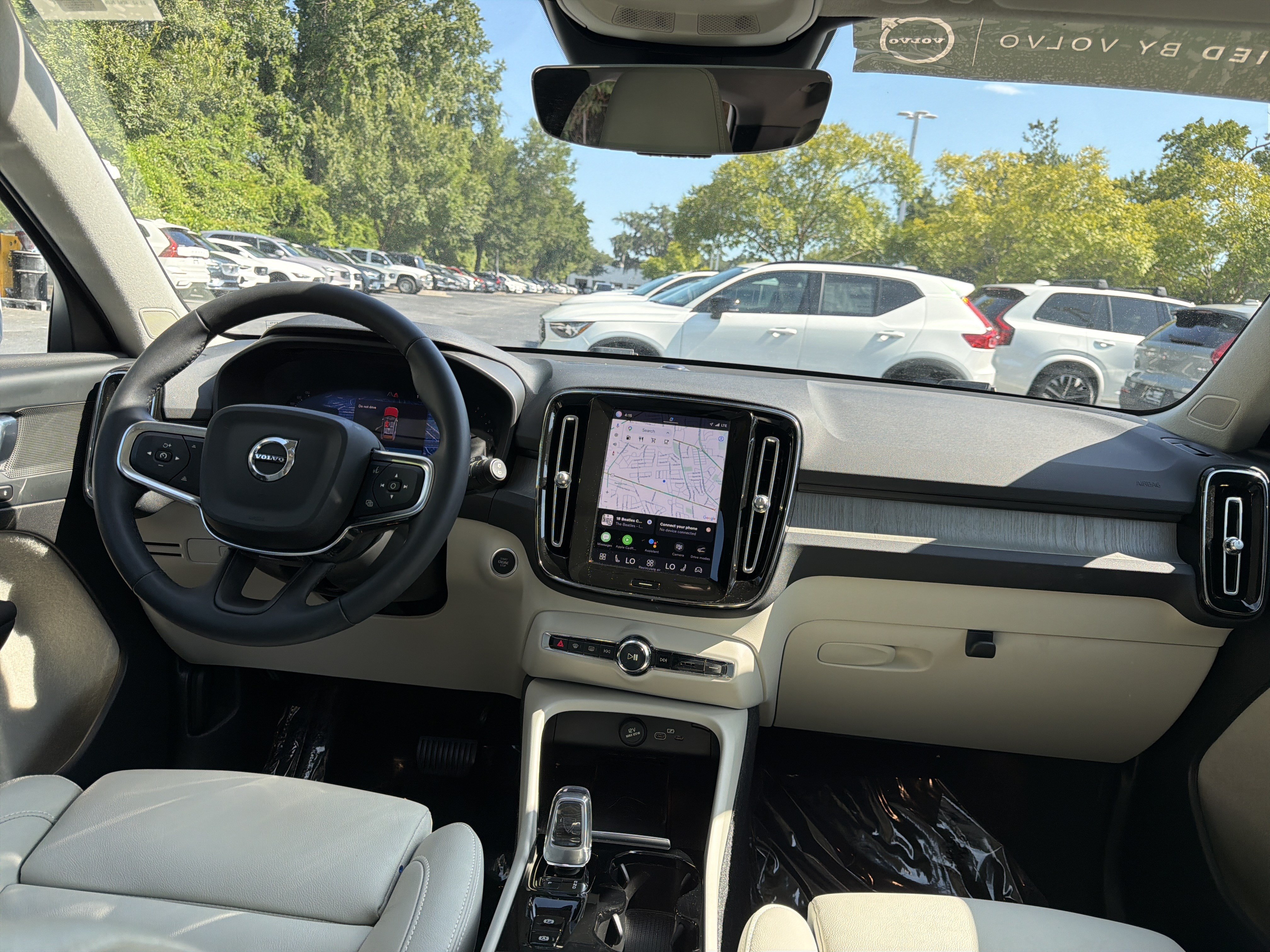 Certified 2023 Volvo XC40 B5 Plus w/ Protection Package Premier AWD/4WD image 30