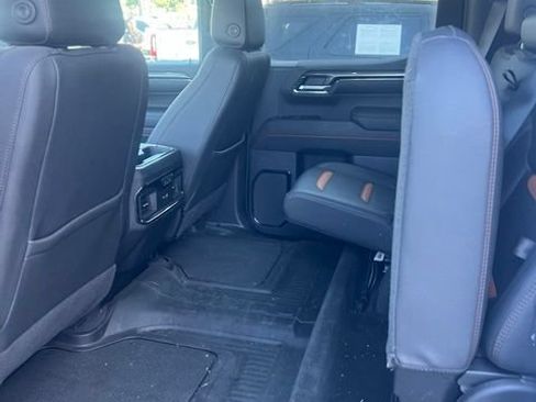 Used 2023 GMC Sierra 1500 AT4 w/ AT4 Premium Package AWD/4WD image 6