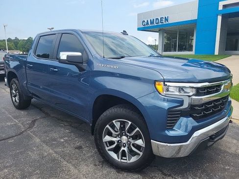 Used 2024 Chevrolet Silverado 1500 LT AWD/4WD image 2