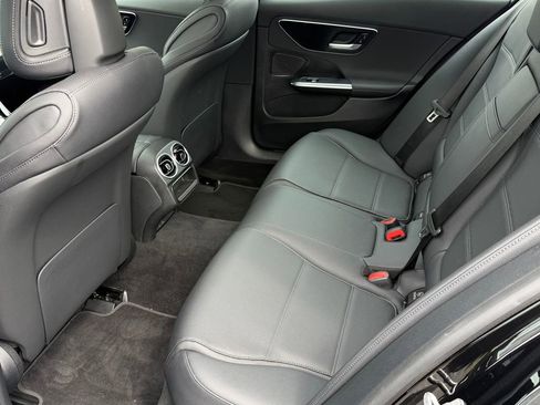 Used 2025 Mercedes-Benz C 300 4MATIC Sedan image 20