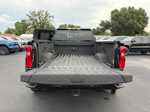 Used 2025 Chevrolet Silverado 3500 High Country AWD/4WD image 16