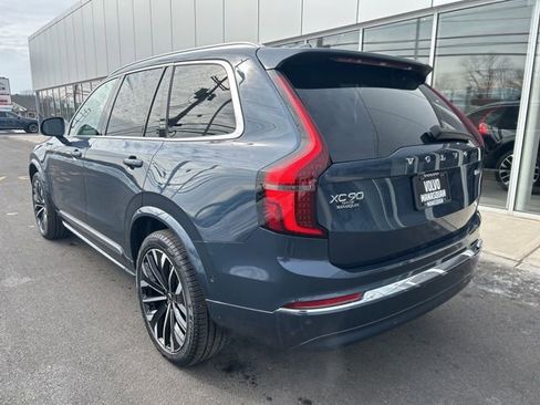 Certified 2025 Volvo XC90 B6 Plus image 3