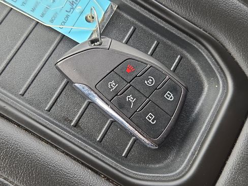 Used 2024 Chevrolet Tahoe LT image 32