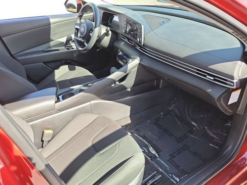 Certified 2025 Hyundai Elantra Hybrid FWD image 20