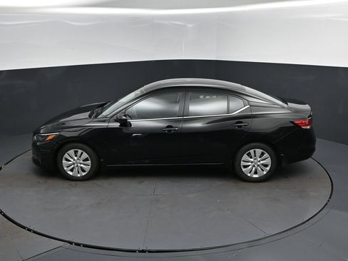 Used 2025 Nissan Sentra S FWD image 32