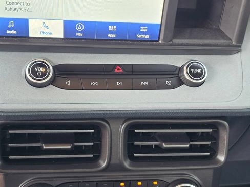 Used 2023 Ford Maverick Lariat w/ Lariat Luxury Package AWD/4WD image 25
