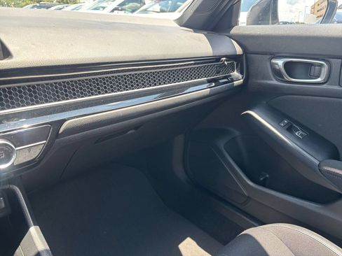 Used 2025 Honda Civic Sport image 34