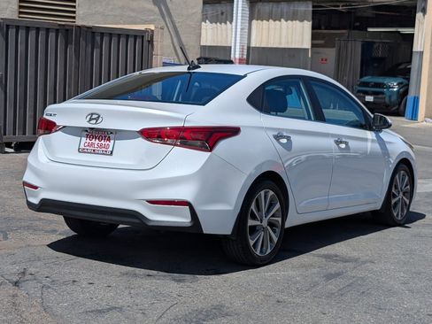 Used 2022 Hyundai Accent Limited image 13