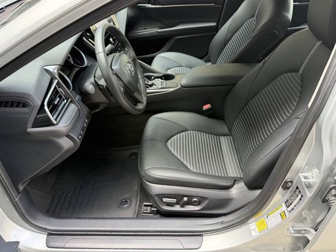Used 2024 Toyota Camry SE FWD image 16