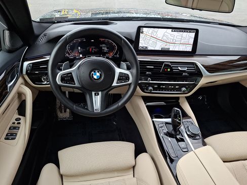 Used 2023 BMW 540i xDrive w/ M Sport Package AWD/4WD image 11
