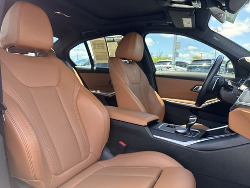 Used 2022 BMW 330i Sedan w/ Driving Assistance Package RWD image 21