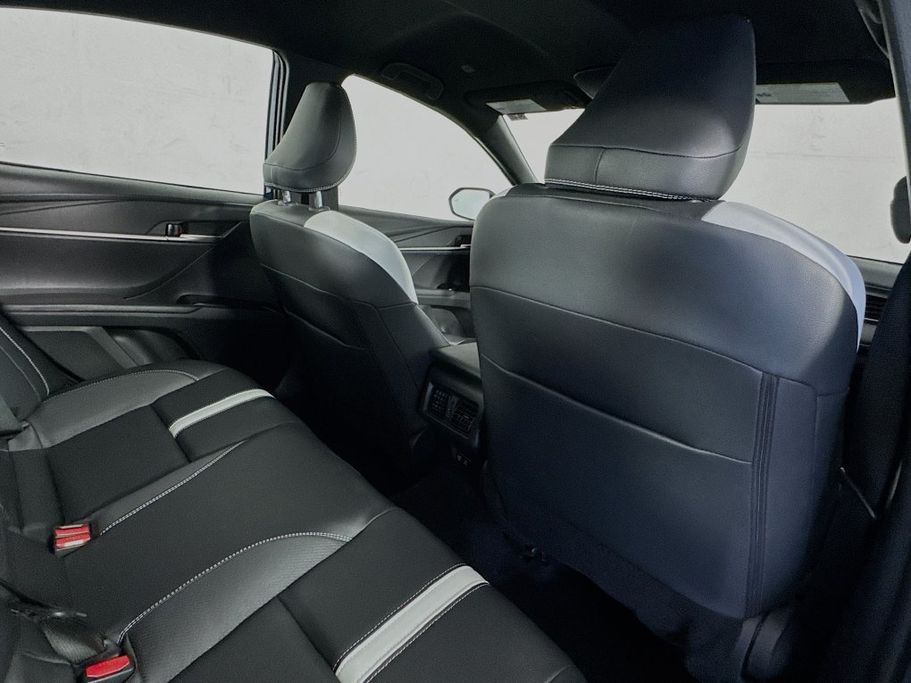 Used 2025 Toyota Camry SE FWD image 23