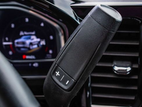 Used 2023 GMC Sierra 1500 Elevation image 28