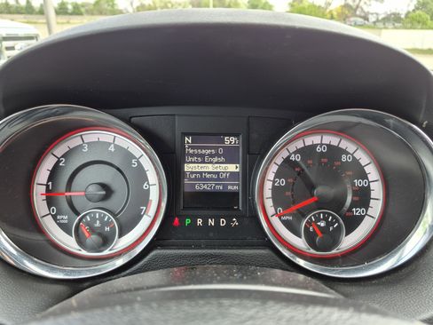 Used 2019 Dodge Grand Caravan SE FWD image 19