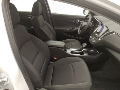 Used 2022 Chevrolet Malibu LT FWD image 21