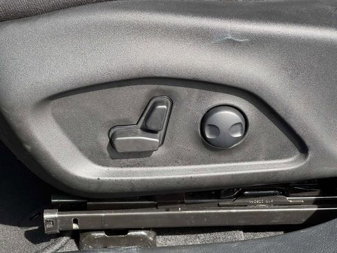 Used 2025 Jeep Compass Limited w/ Elite Group image 28