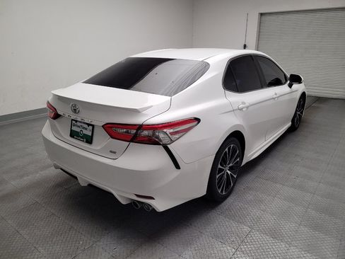 Used 2018 Toyota Camry SE w/ Convenience Package FWD image 9