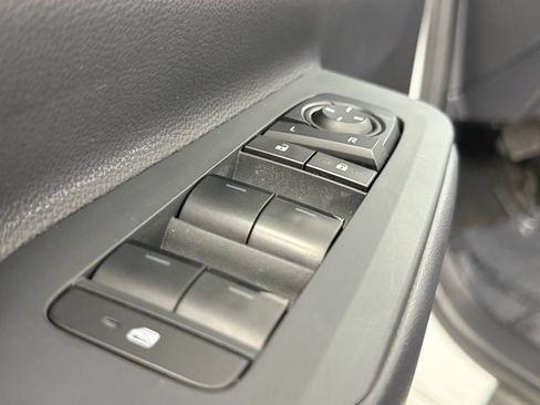 Used 2024 Toyota Prius Prime SE image 14