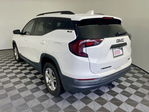 Used 2020 GMC Terrain SLE w/ Driver Convenience Package AWD/4WD image 4