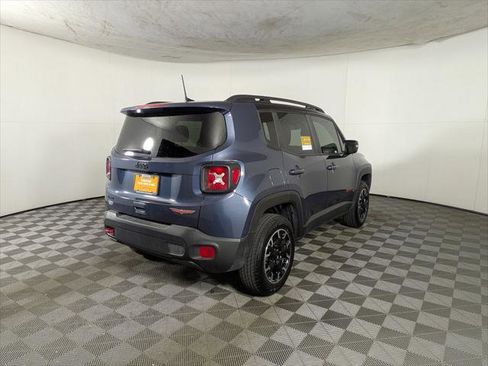 Certified 2023 Jeep Renegade Trailhawk w/ Trailhawk Elite Group AWD/4WD image 8