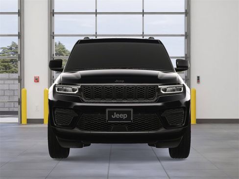 New 2024 Jeep Grand Cherokee Altitude image 9