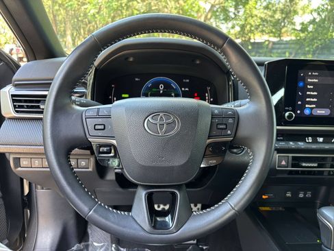 Used 2026 Toyota Camry SE FWD image 26