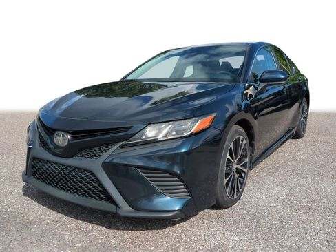 Used 2019 Toyota Camry SE FWD image 1