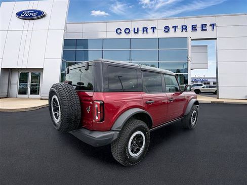 Certified 2025 Ford Bronco Badlands AWD/4WD image 3