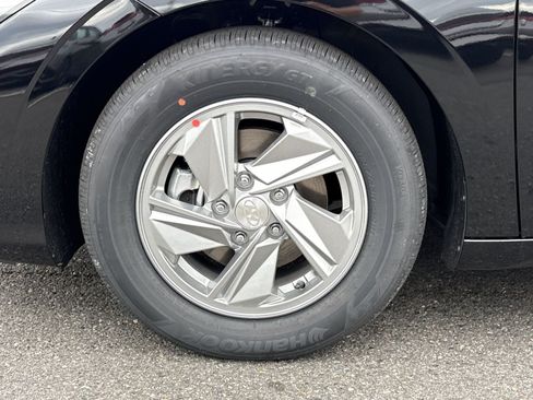 New 2026 Hyundai Elantra SE FWD image 12