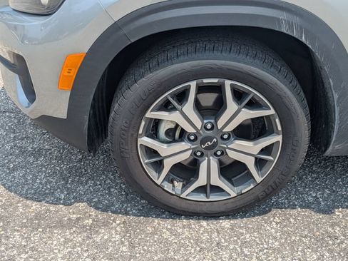 Used 2023 Kia Seltos EX AWD/4WD image 9