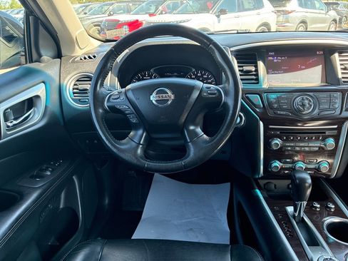 Used 2014 Nissan Pathfinder Platinum w/ Platinum Premium Package AWD/4WD image 22